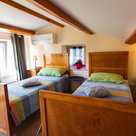 Apartment Lungomare พูลา ภายนอก รูปภาพ