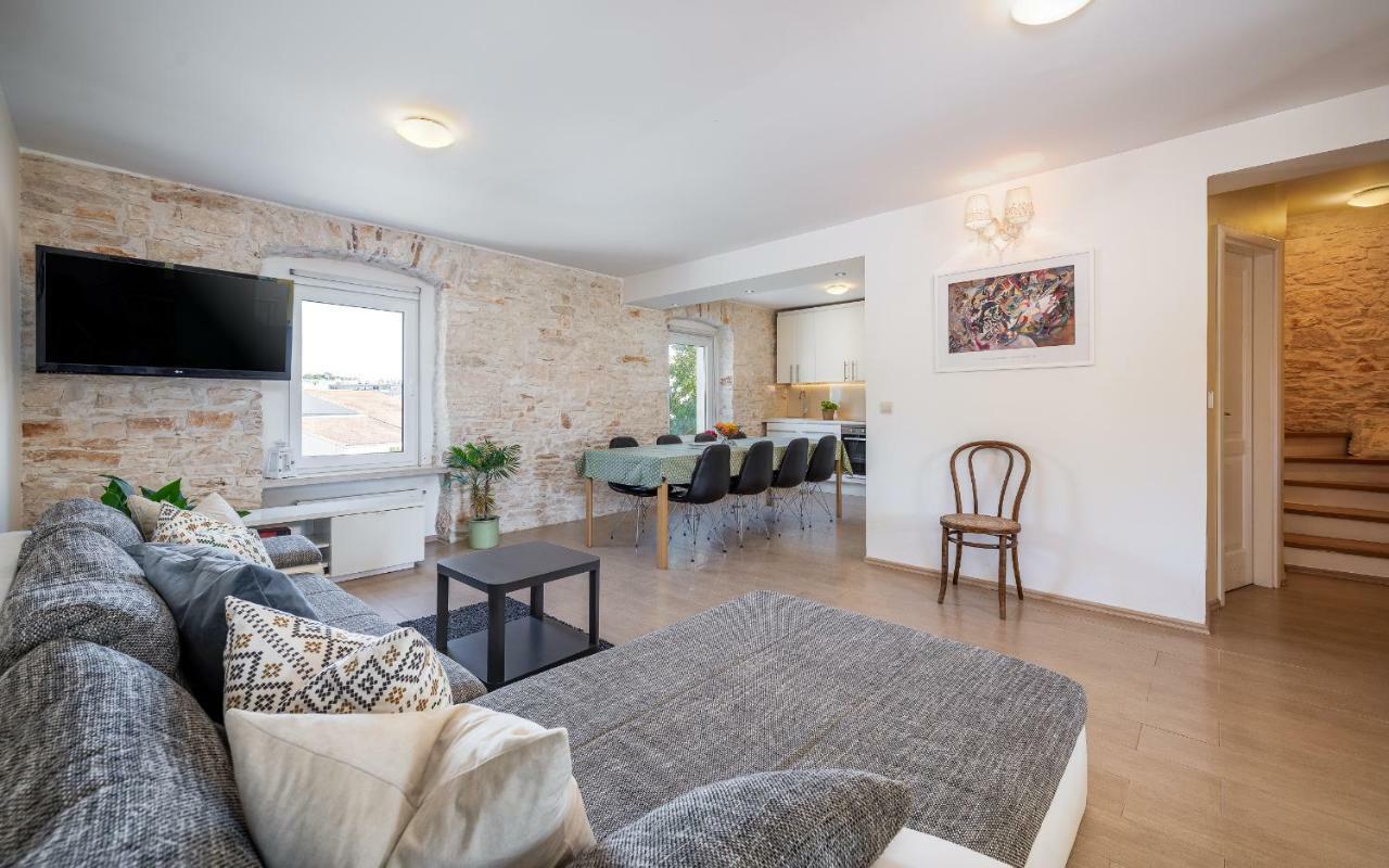Apartment Lungomare พูลา ภายนอก รูปภาพ